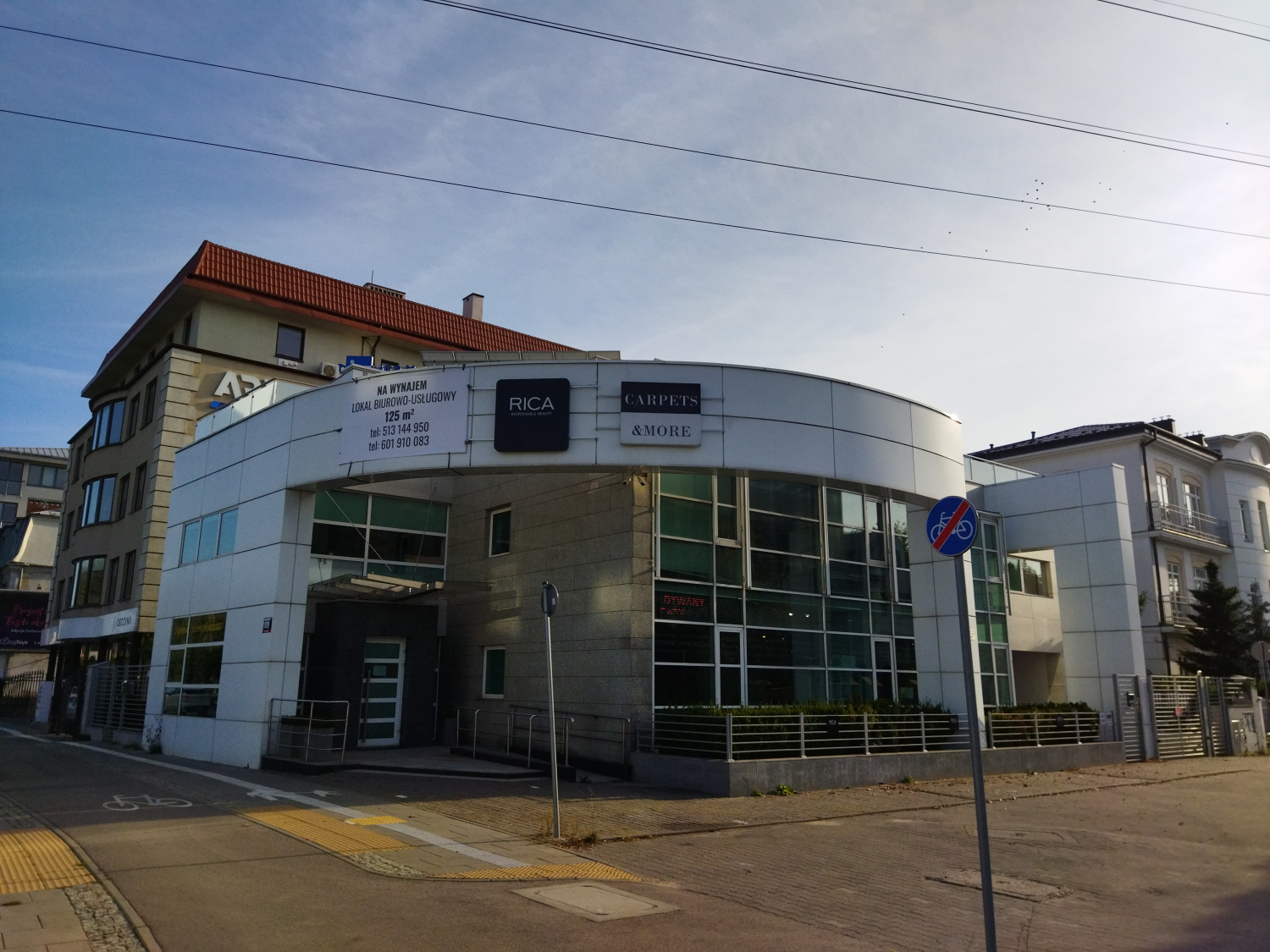 Zdjęcie architektury budynku Budynek usługowo-biurowy